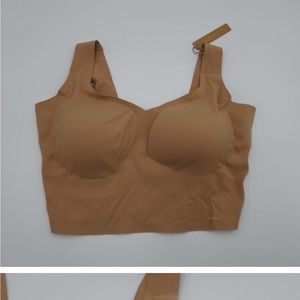 Comfortable, long line bra, smooth material that’s thin and not bulky.